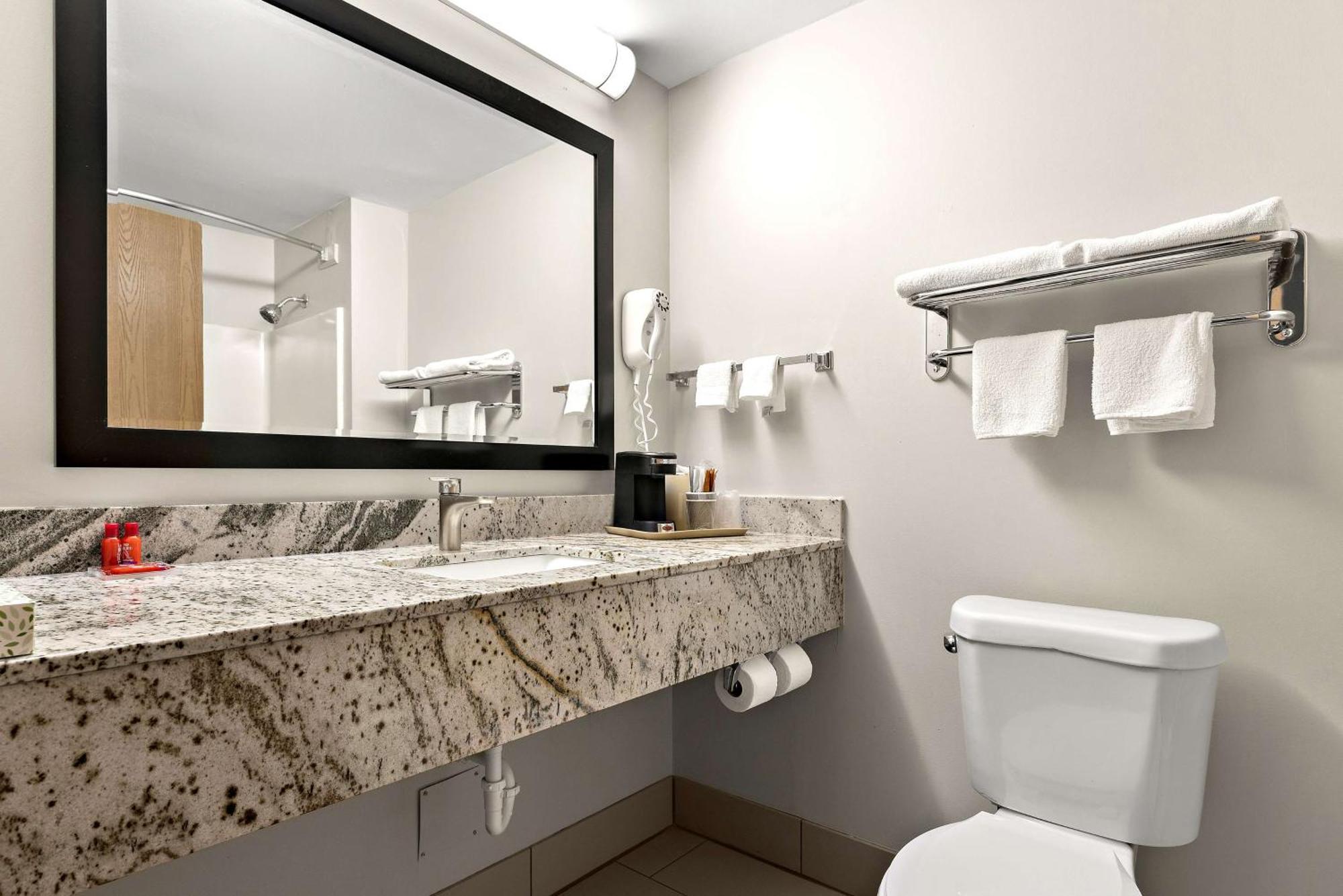 Surestay Plus Hotel By Best Western Tulsa East Eksteriør bilde