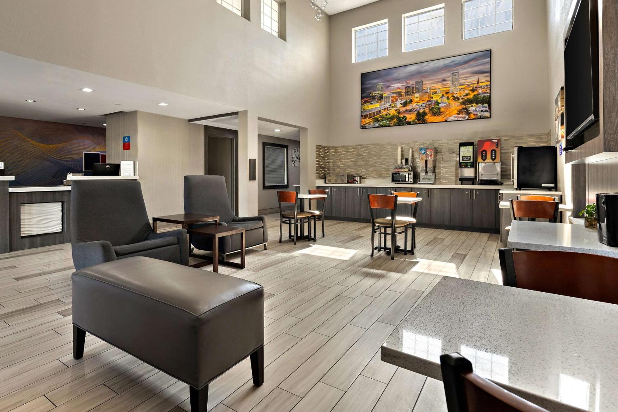 Surestay Plus Hotel By Best Western Tulsa East Eksteriør bilde